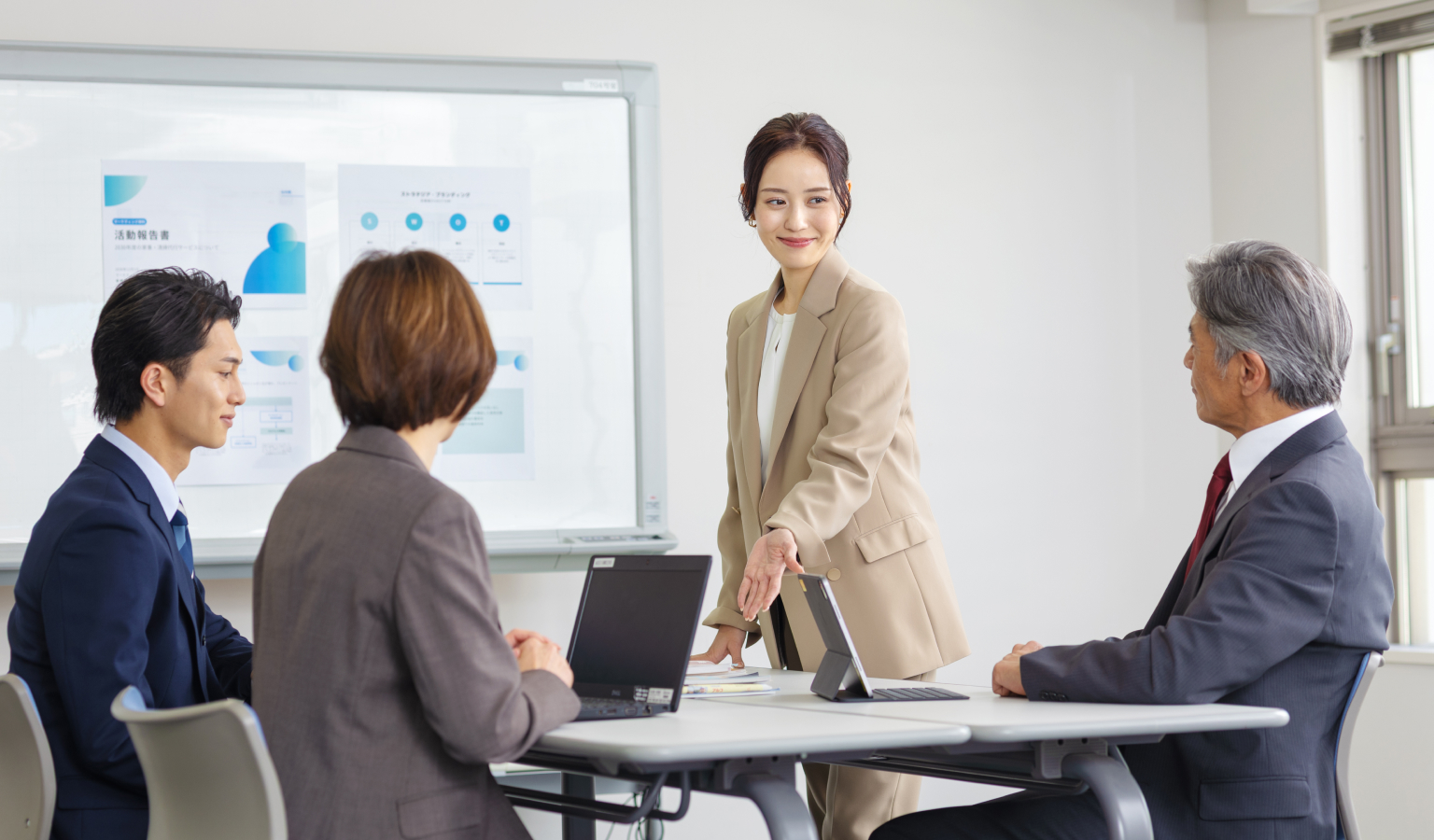 仕事してる様子