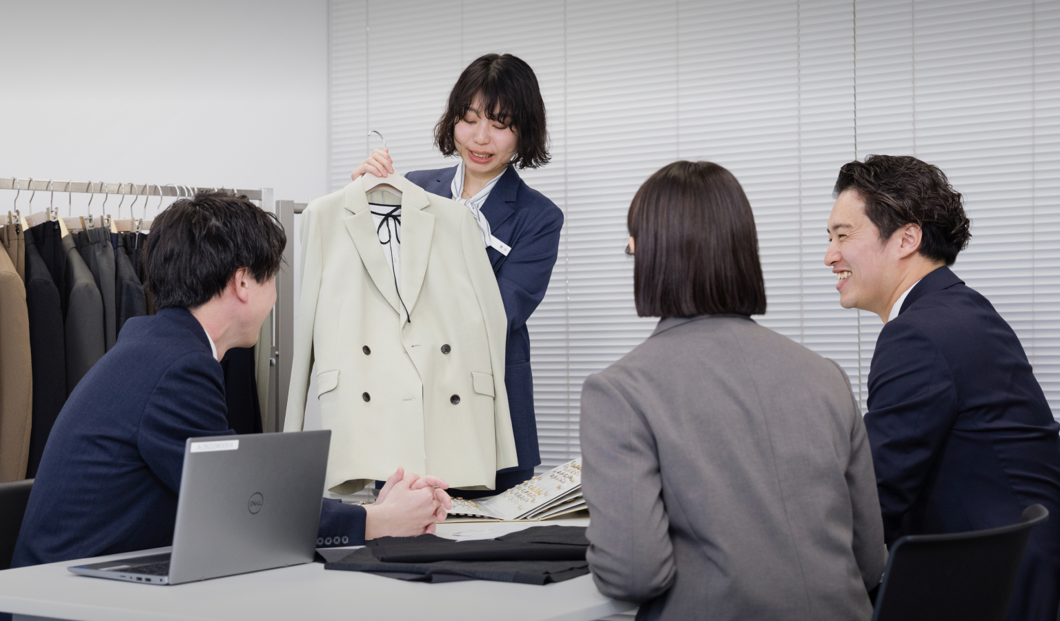 働いている様子